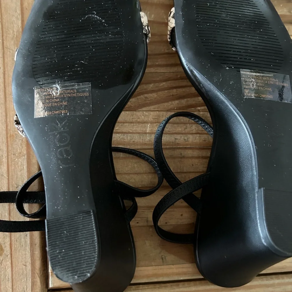 Strappy sandals - Picture 3 of 4